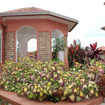 Hotel Maisons-Sifa Butare Esterno foto