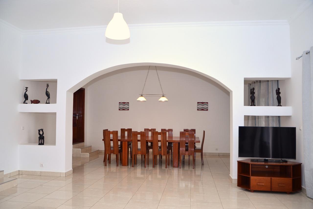 Hotel Maisons-Sifa Butare Esterno foto