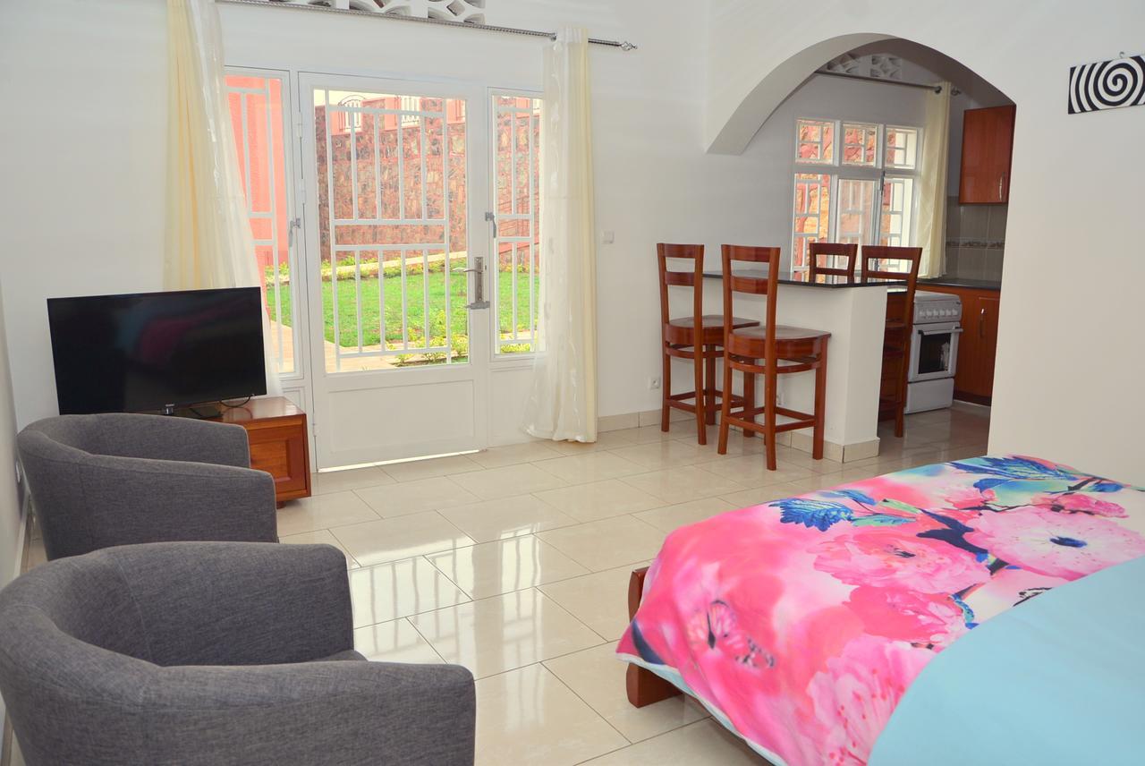 Hotel Maisons-Sifa Butare Esterno foto
