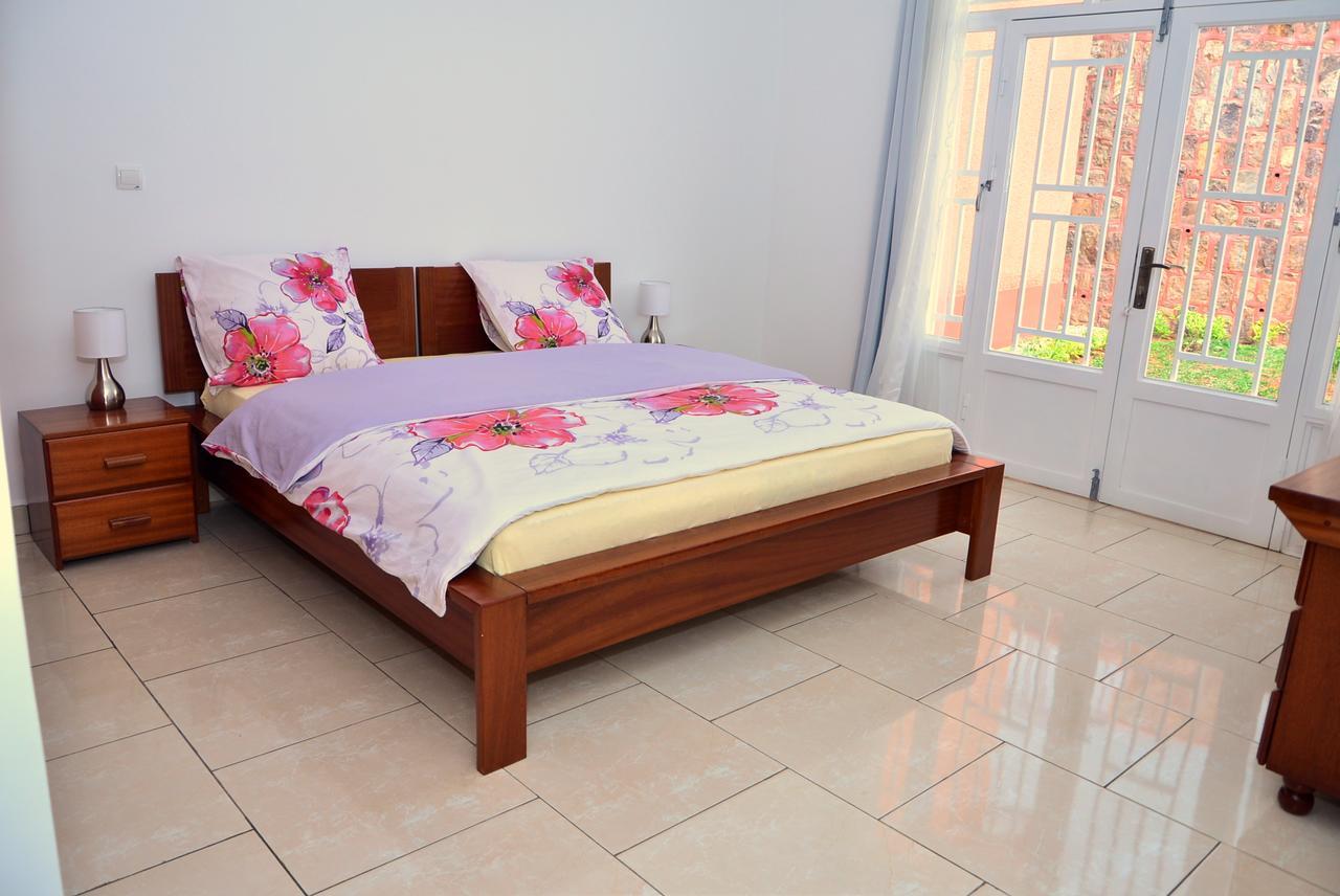 Hotel Maisons-Sifa Butare Esterno foto