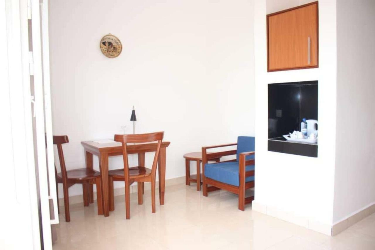 Hotel Maisons-Sifa Butare Esterno foto