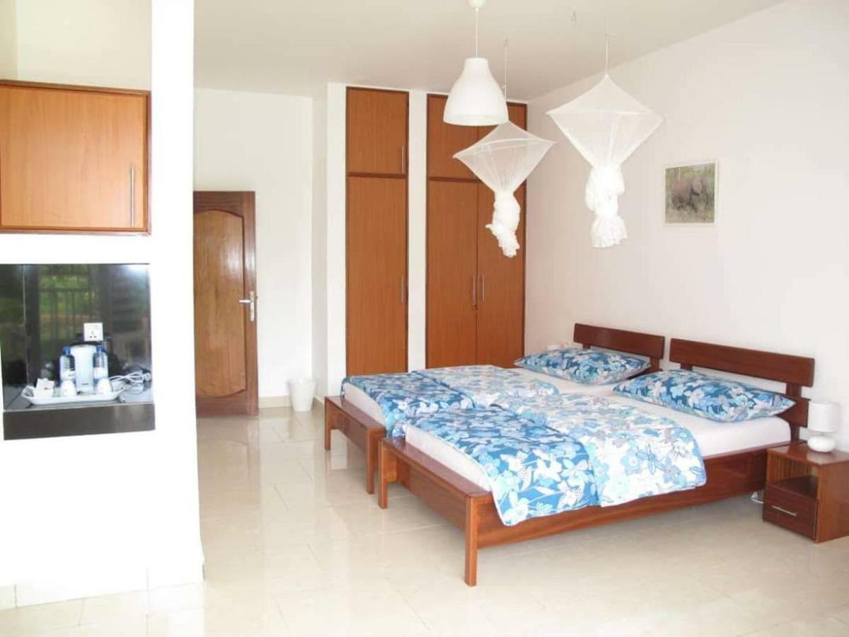 Hotel Maisons-Sifa Butare Esterno foto